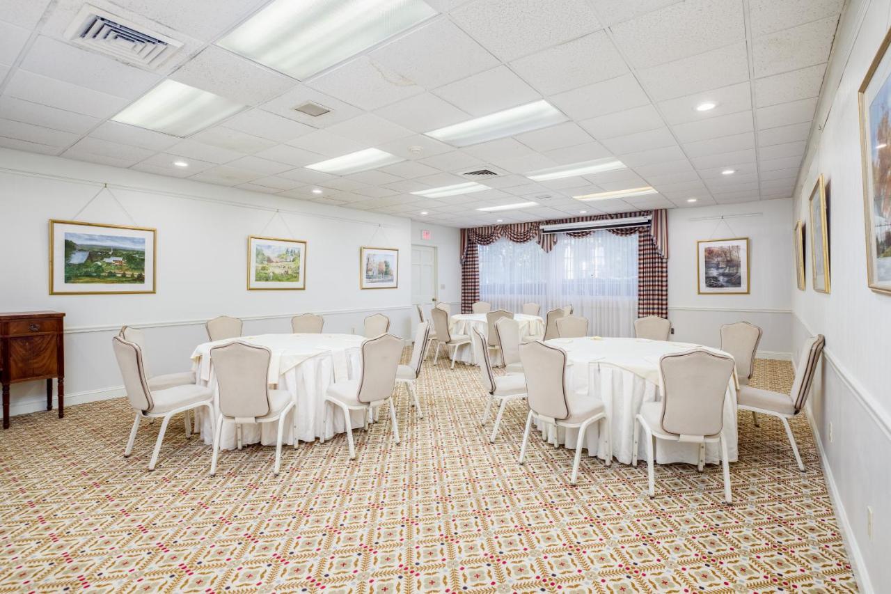 The Farmington Inn And Suites Екстериор снимка