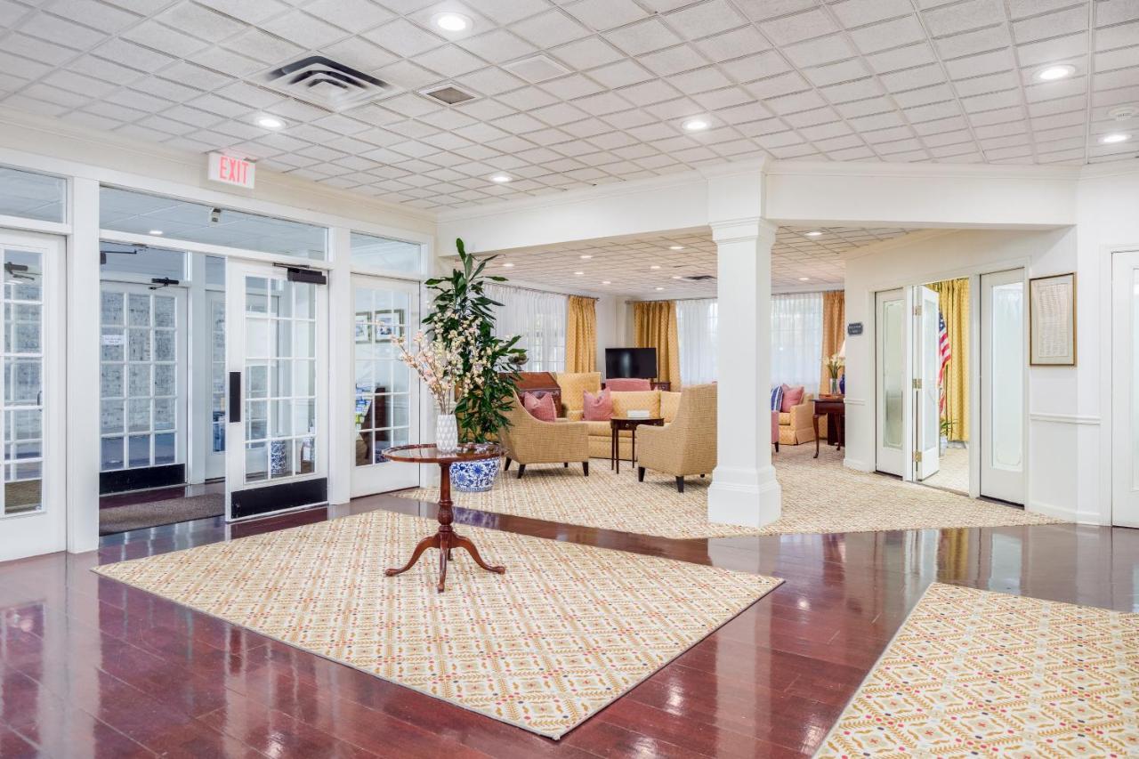 The Farmington Inn And Suites Екстериор снимка